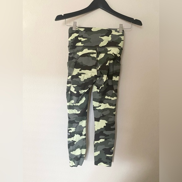 Lululemon Swift Speed High-Rise Tight 25” Size 2 - Picture 4 of 9